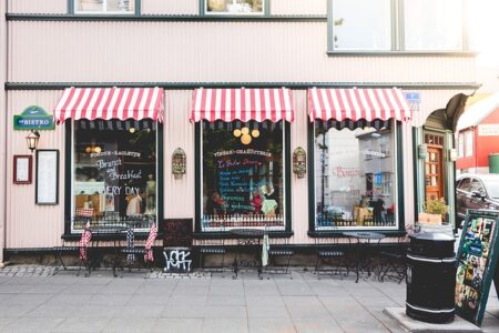 日本のスーパー・小売業で経常利益率は低くならない？